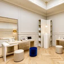 L Ambassade De La Beaute Biologique Recherche Paris 8 Champs Elysees Spaetc Fr En 2020 Biologique Salle Estheticienne Institut De Beaute
