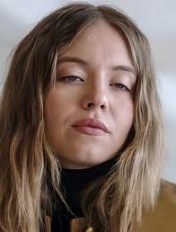 Suki Waterhouse to Star in Simon Barrett's Seance