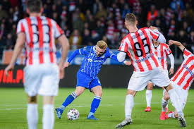 This is the match sheet of the pko ekstraklasa game between cracovia and lech poznan on apr 3, 2021. Cracovia Lech Kuriozalne Bledy Dodaly Kolorytu Lech Wiceliderem Ekstraklasy Super Express