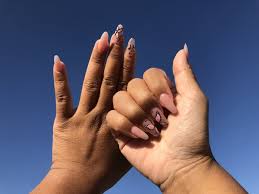 Your best source of regular updates on kylie's perfect manicure. I Got Kylie Jenner S Acrylic Nail Look Editor Experiment Popsugar Beauty Middle East