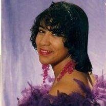 Gloria Stephens's Instagram, Twitter & Facebook