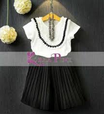 Saat ini ada beragam model baju gamis anak perempuan terbaru. Contek 8 Gaya K Pop Untuk Anak Perempuan Anda