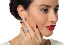 Renee Ring's Instagram, Twitter & Facebook