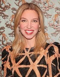 Judy Blackshear's Instagram, Twitter & Facebook