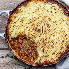Easy Vegan Shepherd S Pie Recipe Blondelish Com Recipe Vegan Shepherds Pie Easy Pie Recipes Recipes