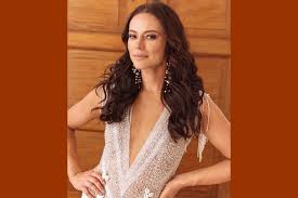 Check spelling or type a new query. Paolla Oliveira Sera Rainha Do Bloco De Elymar Santos No Complexo Do Alemao