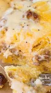 Biscuits And Gravy Casserole With Eggs Sausage Gravy And Biscuit Breakfast Casserole Perfect To Double For Large Groups And Can Breakfast Casserole With Biscuits Yummy Breakfast Breakfast Dishes