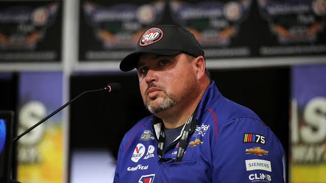 HMS Crew Chief Blames Goodyear After Bristol Fiasco