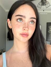 Rae x beach 🏝️ 🌊☀️ • • • • • • #raecambra #beautifulgirls #beachvibes