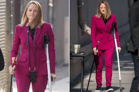 The official page of jodie foster created by c.r. Jodie Foster Reveals She S Got Cadaver Parts And Titanium In Her Knee