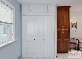 This Maple Kitchen By Echelon Features A Full Overlay Style Door And Was Designed By Louise From Our Manchester Kitchen And Bath Maple Kitchen Kitchen Redesign