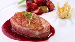 Quel Vin Servir Avec Le Magret De Canard Magret De Canard Alimentation Cuisine Et Boissons