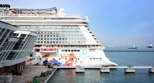 When we were invited to a 6d5n genting dream cruises singapore experience, i jumped on the opportunity to be acquainted with travelling on a large vessel again. Singapore Marks 100 000 Cruise Passengers Since November