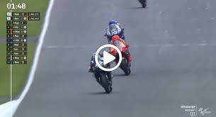 Scontro tra scooter e moto all'altezza dell'incrocio della domiziana. Gzn2emc2jfysym