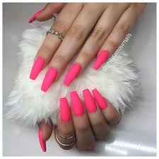 Casual vibe pink nails design. Matte Hot Pink Mails For Coachella2016 Unghie Idee Per Unghie Unghie Opache
