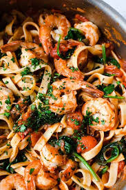 Easy Tomato Spinach Prawn Pasta Recipe Savvy Bites Recipe In 2020 Prawn Pasta Pasta Dishes Easy Prawn Recipes