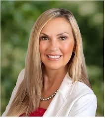 Ginger Shackelford's Instagram, Twitter & Facebook