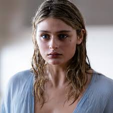 Who Plays Becky On 'Chambers'? Lilliya Scarlett Reid Was Low-Key In A Shawn  Mendes Music Video