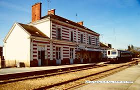 Fille de cheminot et follement passionnée par le monde ferroviaire, céline fouillet, grâce aux aléas de la vie, va pouvoir vivre son rêve : Gare De Pontivy Gar Pondi On Twitter 34 Annees Separent Ces 2 Photos De Gar Pondi 1987 2021 Petit A Petit Elle Retrouve Son Lustre D Antan Et On Est