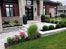 Epingle Par Iwona B Sur Allee Marches Amenagement Paysager Devant Maison Amenagement Paysager Amenagement Paysager Contemporain