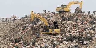 Setelah yeo bee yin memeriksa beberapa kontainer berisi sampah di port klang, pelabuhan malaysia tersibuk, ia lebih lanjut menyatakan. Tpas Longsor Tangsel Akan Buang Sampah 400 Ton Per Hari Ke Kota Serang Merdeka Com