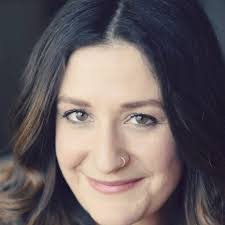 Heather Holderness's Instagram, Twitter & Facebook