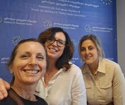 Dr Kerry Anne Longhurst oraz dr Vanessa Tinker, Ph.D.