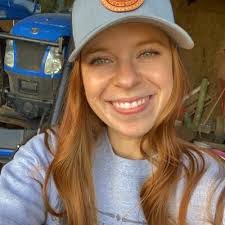 Amy Tichenor's Instagram, Twitter & Facebook