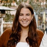 Heather Dann's Instagram, Twitter & Facebook