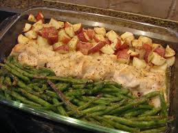 Dads This One Is For You You Don T Need To Be A Cook To Make Something Eatable This One Pan Dinner Chicken Green Beans Green Beans Green Beans And Potatoes