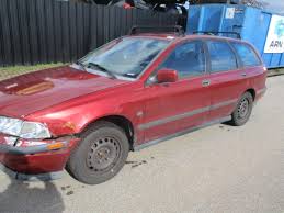 Volvo V40 Vw 1 8 16v Schrott Baujahr 2000 Farbe Rot Proxyparts De