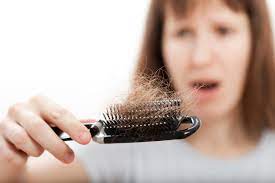 Auch veränderungen der haarbeschaffenheit sollten anlass zur sorge sein. Haarausfall Bei Frauen 8 Ursachen 13 Massnahmen 5 Styling Tipps Lernen Net