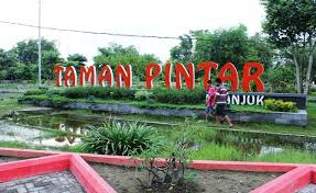 Oleh eka sulvijayantidiposting pada 15 maret 202114 mei 2021. Taman Pintar Nganjuk Kurang Terawat