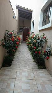 Warna orange membuat tampilan rumah menjadi cerah dan menarik. Inspirasi Desain Taman Samping Rumah Impian Minimalis Facebook