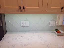 Our innovative arabesque creation was designed to give a moroccan flair to any room or. Snow White Arabesque Glass Mosaic Tiles Backsplash Tile Design Mosaic Tile Kitchen Kitchen Backsplash Tile Designs