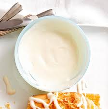 Sollte ich meinen kuchen noch warm mit zuckerguss glasieren? Wie Vom Backer Torten Und Kuchen Mit Zuckerguss Verzieren