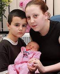 À la une retour à la page d'accueil du monde. Elle Va Battre Le Record De La Plus Jeune Mere A Seulement 11 Ans