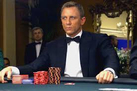 The Tuxedo And Suits Of James Bond Casino Royale Celebrity Style Guide Costume Ideas Casino Royale Daniel Craig Casino