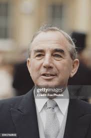 68 Sir Rex Hunt Photos & High Res Pictures