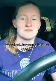 Sarah Stowe's Instagram, Twitter & Facebook