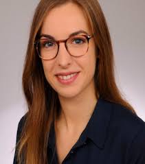 Julia Kohn: nachvorn