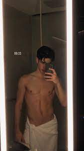 Самые новые твиты от manu rios (@manuriosfdez): Manu Rios Manu Guys Mirror Man