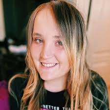 Gretchen Estep's Instagram, Twitter & Facebook