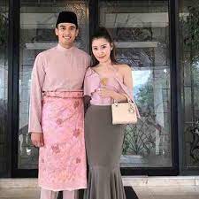 Faliq, yang juga anak lelaki kepada allahyarham tan sri sm nasimuddin sm amin telah melamar chryseis tan,29, ketika mereka berdua bercuti di marrakesh. Anak Vincent Tan Dan Nasimuddin Kahwin