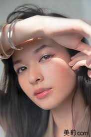 ベージュメイクに赤みブラウンを足して王道からアップデート asianmakeuplooks asian makeup asian makeup looks asian beauty girl