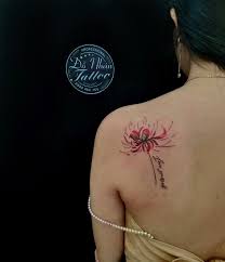 Hoa bỉ ngạn còn có ý nghĩa là phân ly, đau khổ, không may mắn, vẻ đẹp của cái chết , nhưng nhiều người hiểu ý nghĩa hoa là hồi ức đau thương. Hinh XÄƒm Hoa Bá»‰ Ngáº¡n Ä'áº§y Y NghÄ©a ð˜ð˜ª ð˜¯ð˜© Ä'á»— Nhan Tattoo Studio Facebook