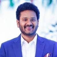 Vineet Mathew's Instagram, Twitter & Facebook