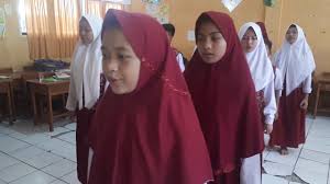 Pada kesempatan kali ini kami akan berbagi soal tematik kelas 4 tema 9 subtema 3, tema kayanya negeriku. Aku Cinta Lingkungan Ully Hary Rusady Video Lirik Vocal By Nugroho