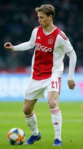 Gm carolina pruis runs the magazine and thijs van veghel and tom van hulsen are the chief editors since the retirement of johan derksen on 1 august 2013. Frenkie De Jong Jongen Voetbal Adidas