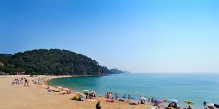 Best 12 beach holiday destinations in spainsurrounded by the balearic sea, the bay of biscay and the alboran sea, spain is an obvious choice for beach. Beach Holiday Destinations Near Barcelona Blog Canvas Holidays